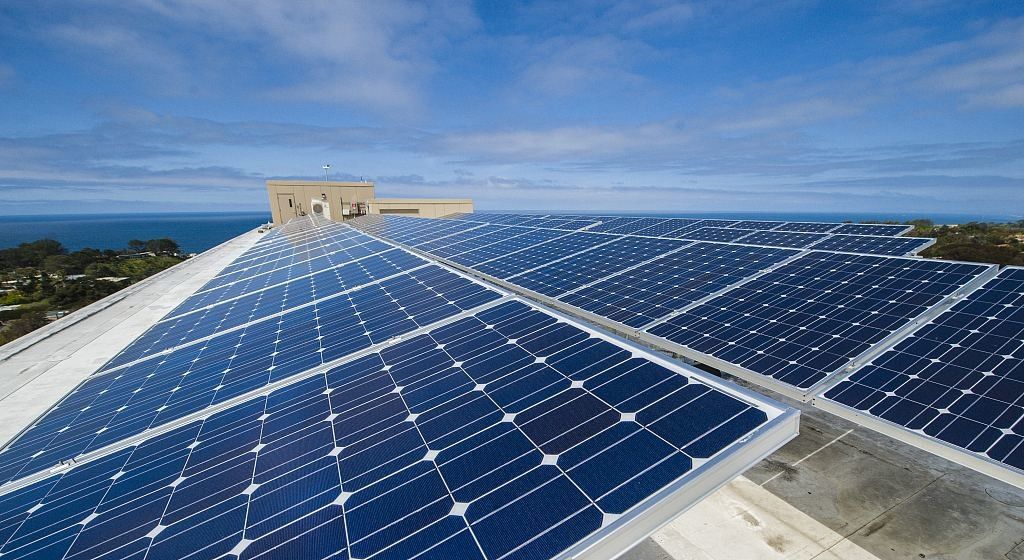 6.8mm 7mm กระจกแสงอาทิตย์โปร่ง PV โฟตโวลเตอิก ด้วยที่เก็บแสงสูงสําหรับอาคาร