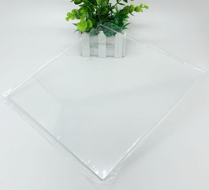 แก้วกลมมุม Ultra Clear เหล็กต่ํากระชับกระชับกระจกด้วยอัตราการระเบิดของตัวเองต่ํา