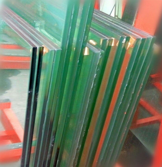 ขายปลีก 6.38mm~40.28mm PVB กระจกแหลมหมักขนาดที่กําหนดเอง ความหนาตามสั่ง