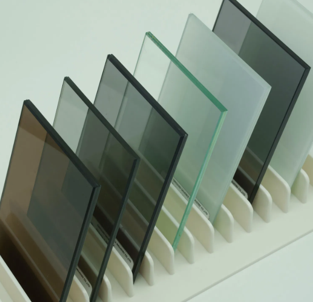 CSI/CE/SGCC Certificate Customized Clear Building Tempered Glass Laminated Glass for Building/Railing/Stair